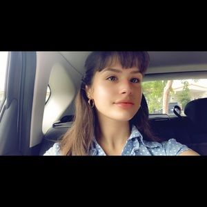 Meet your Posher, Gabriela